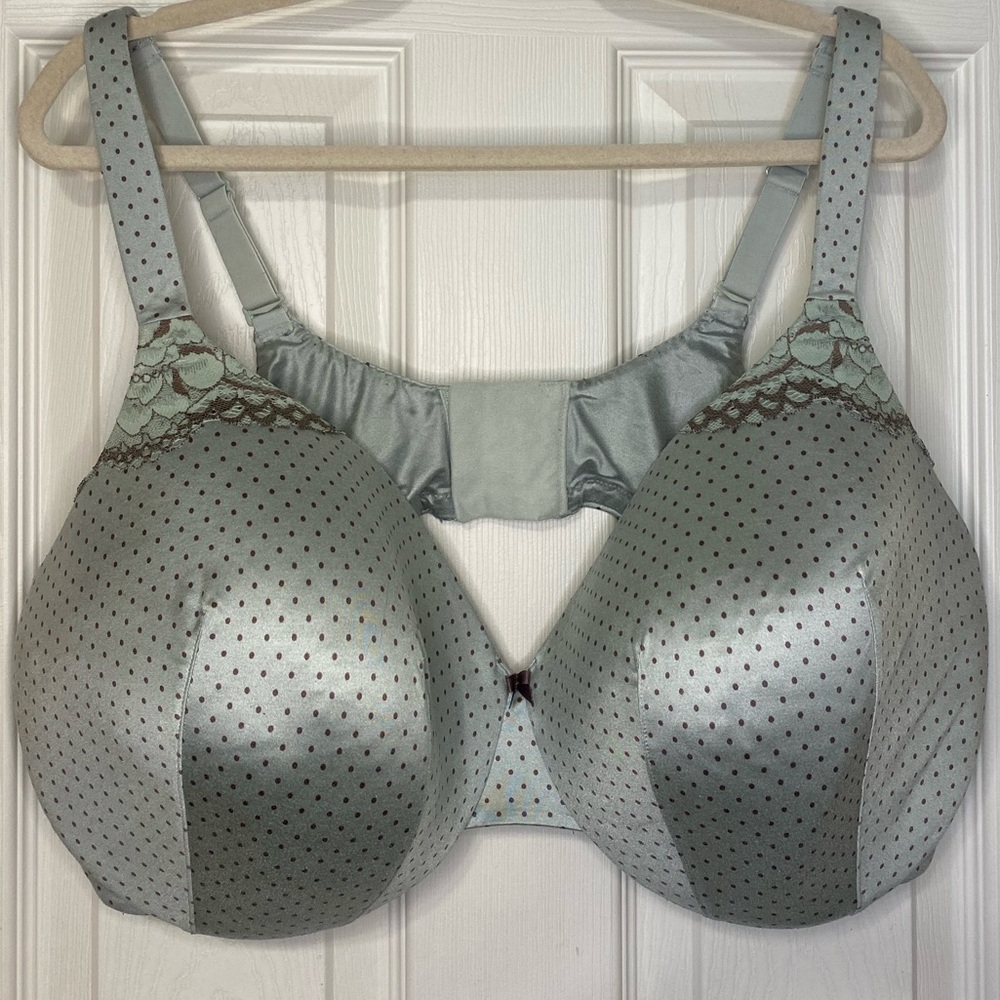 Catherine’s lightly lined full coverage bra, size 50DD.